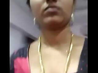 Indian aunty boobs showing